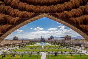 Naqsh-e-Jahan-Square-translated-Image-of-the-World-Square-300x200